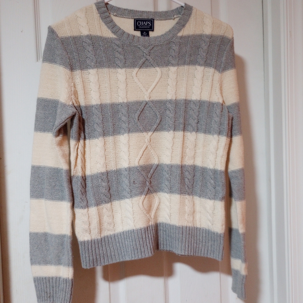 Chaps cable knit sweater size m great condition